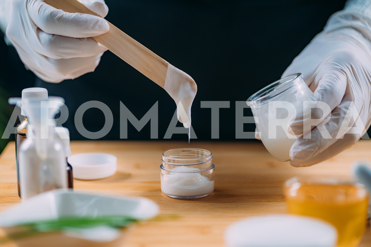 kako napraviti prirodnu kremu za suhu i osjetljivu kožu